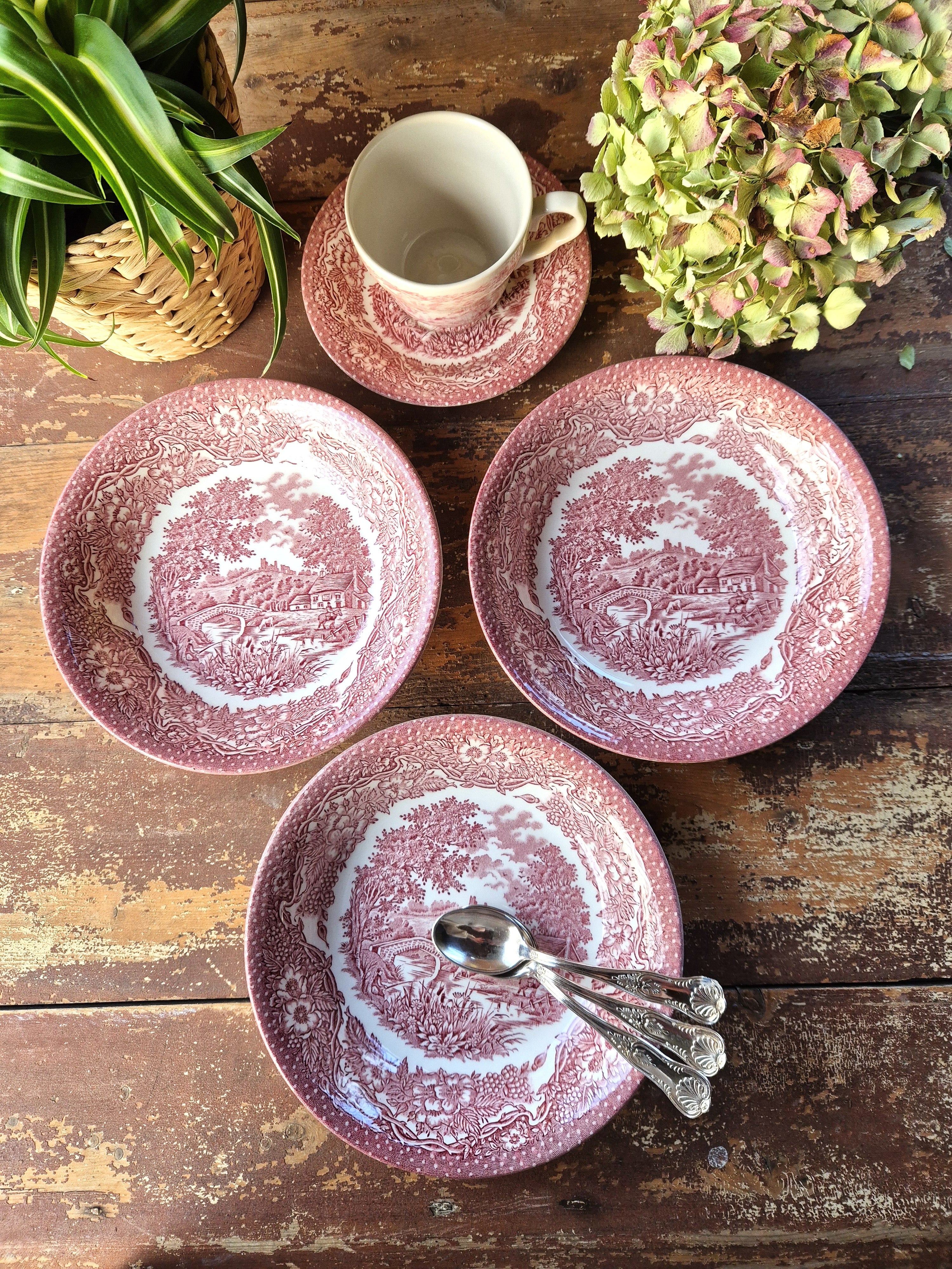 3 coupelles en faïence anglaise