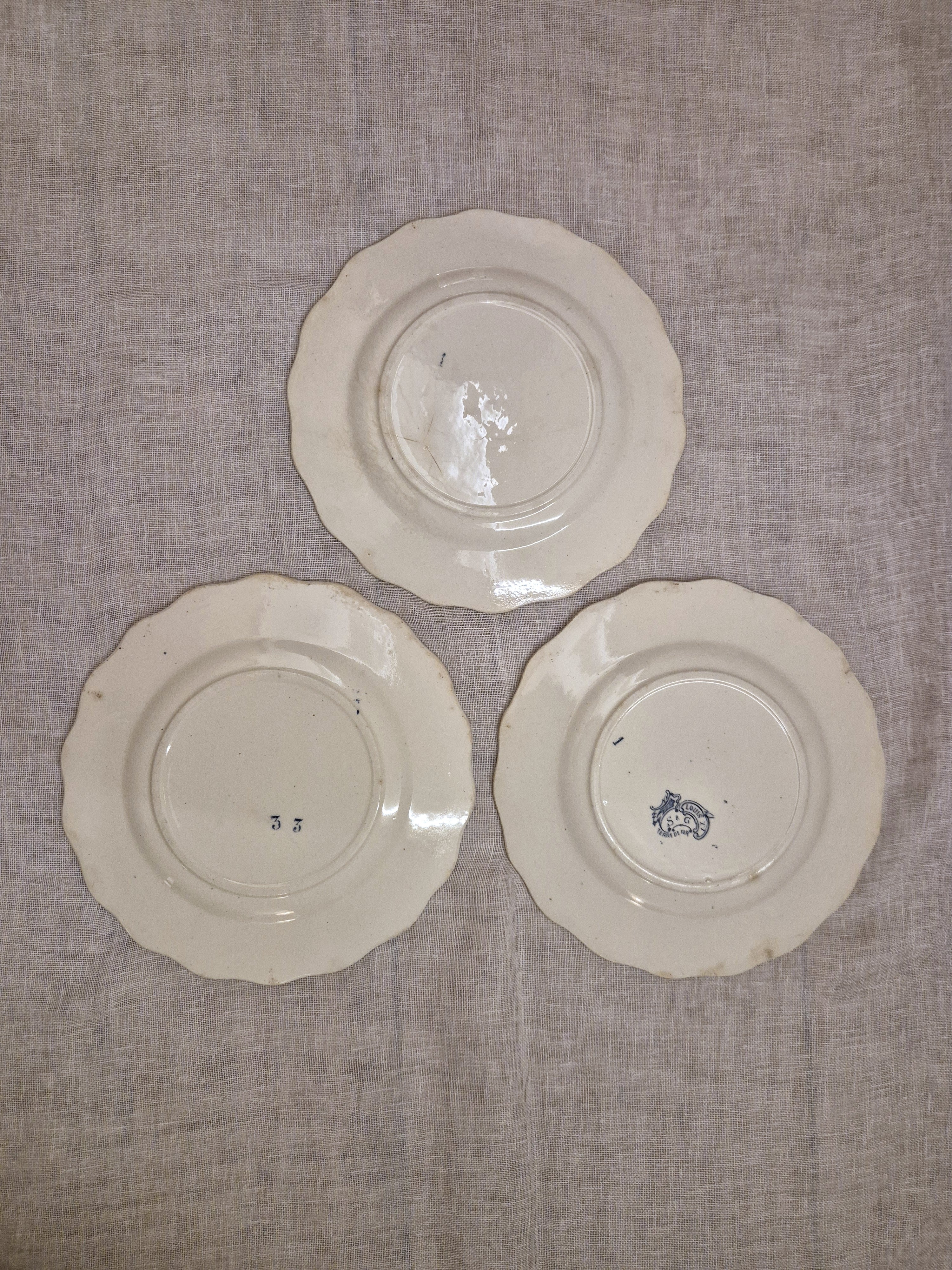 Ensemble de 4 assiettes patinées en Terre de fer