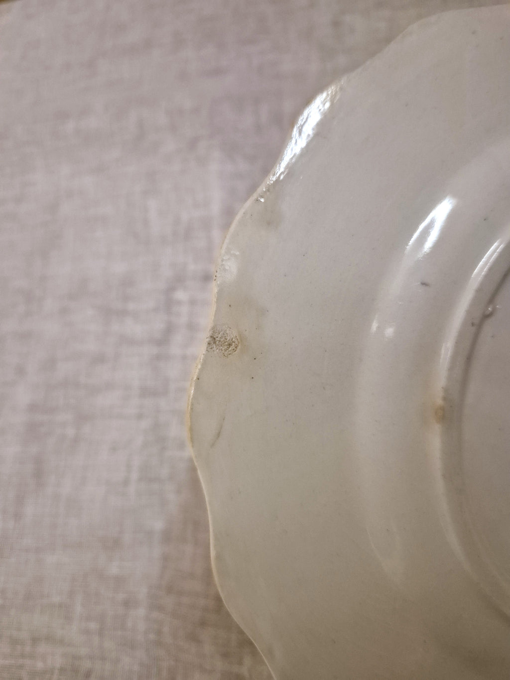 Ensemble de 4 assiettes patinées en Terre de fer