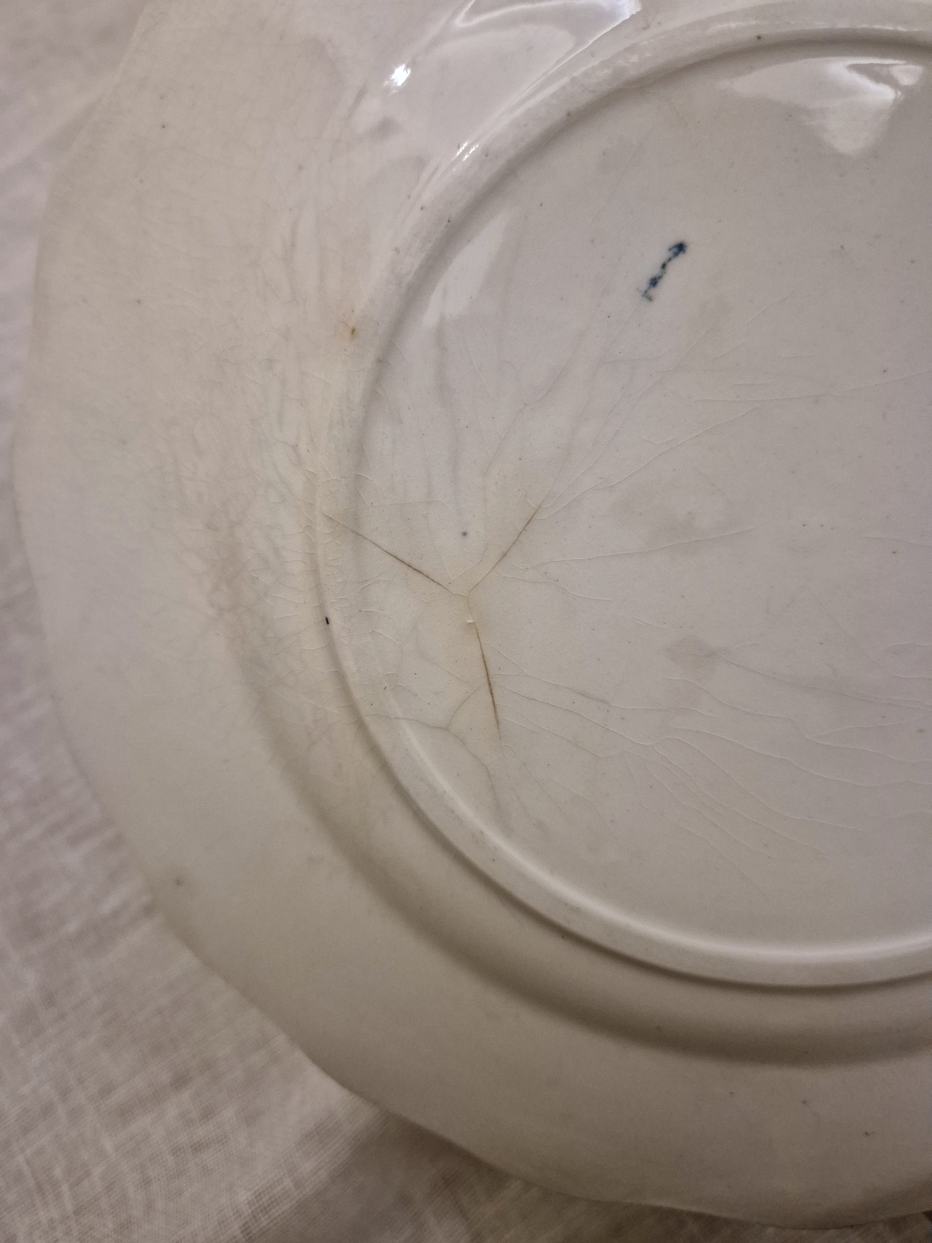 Ensemble de 4 assiettes patinées en Terre de fer