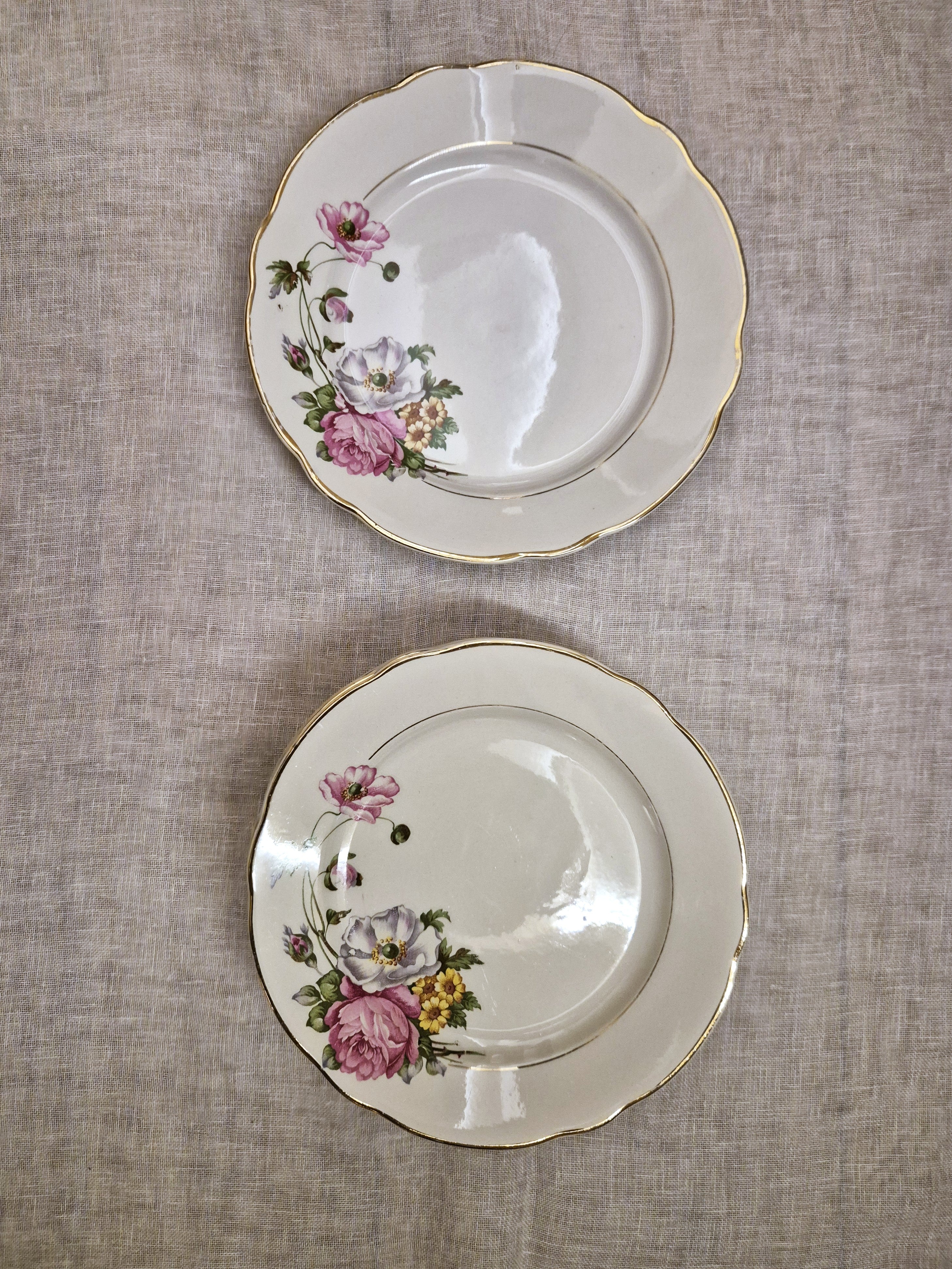 Ensemble d'assiettes vintage Digoin en porcelaine opaque