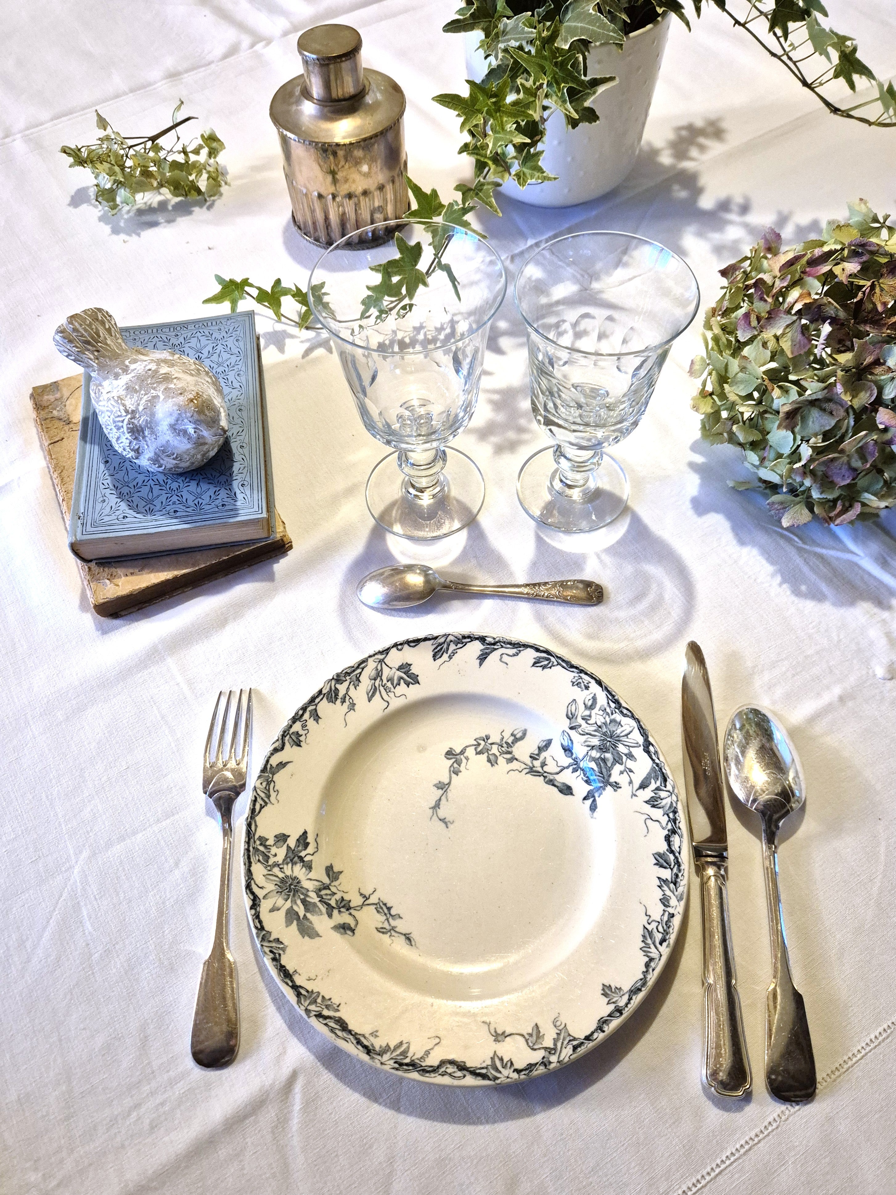 3 assiettes à dessert anciennes Lunéville