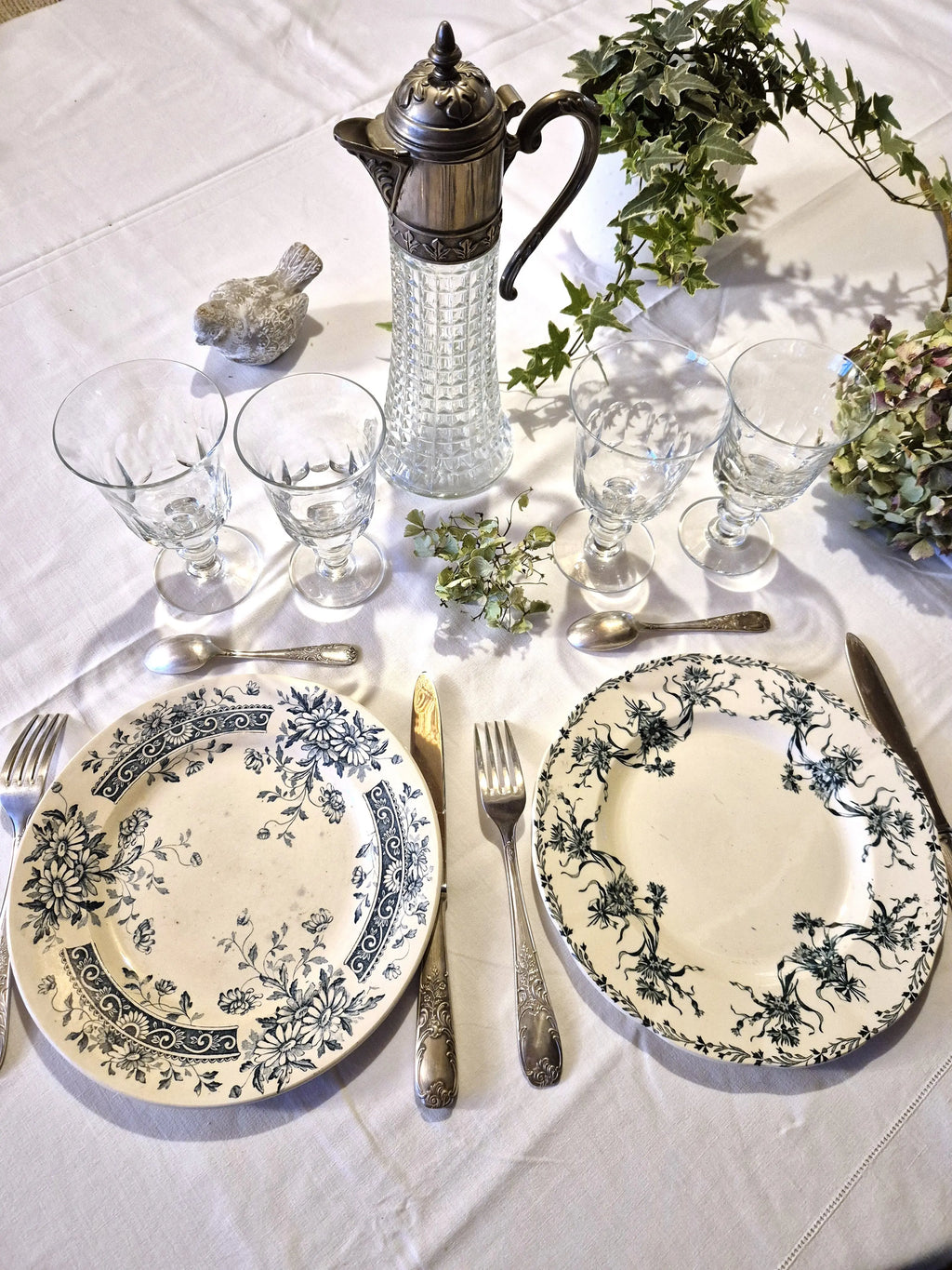 Duo dépareillé d'assiettes bleues anciennes Salins Little Harmonie