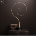 Queue de raie en forme de point d'interrogation