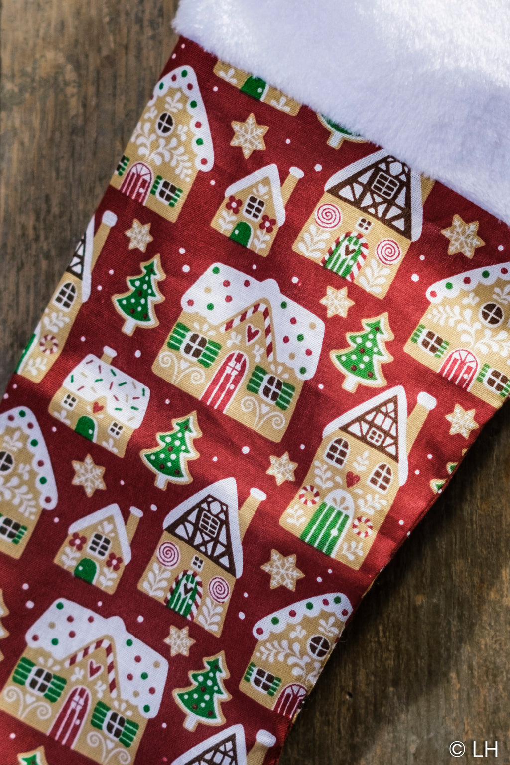 Botte de Noël aux motifs maisonnettes en pain d'épices