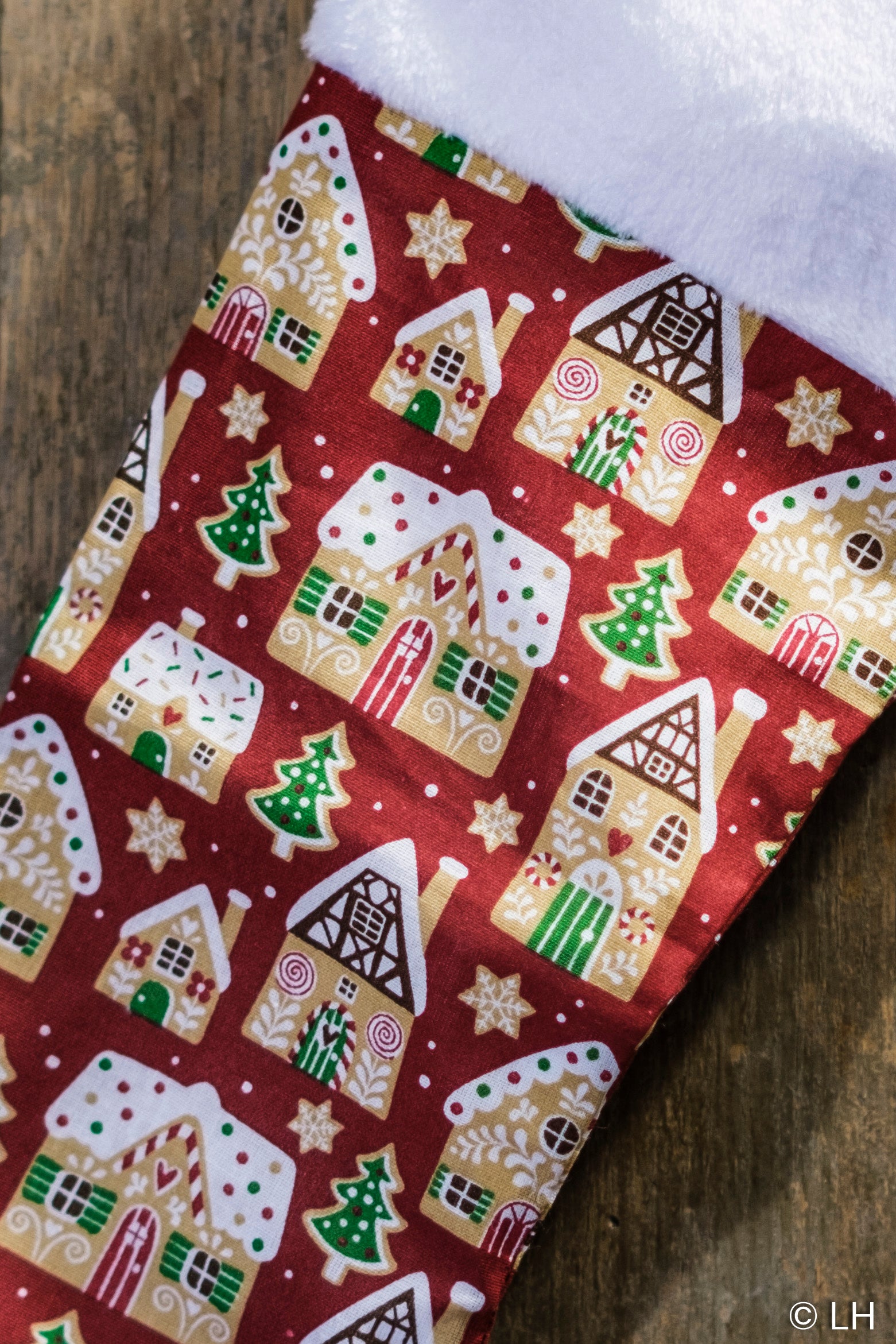 Botte de Noël aux motifs maisonnettes en pain d'épices