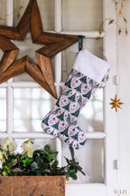 Botte de Noël blanche aux motifs sapins de Noël