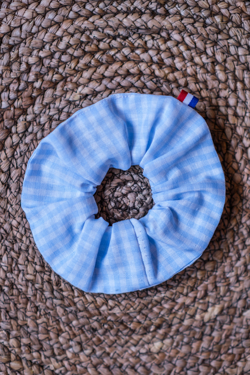 Chouchou au motif vichy bleu clair