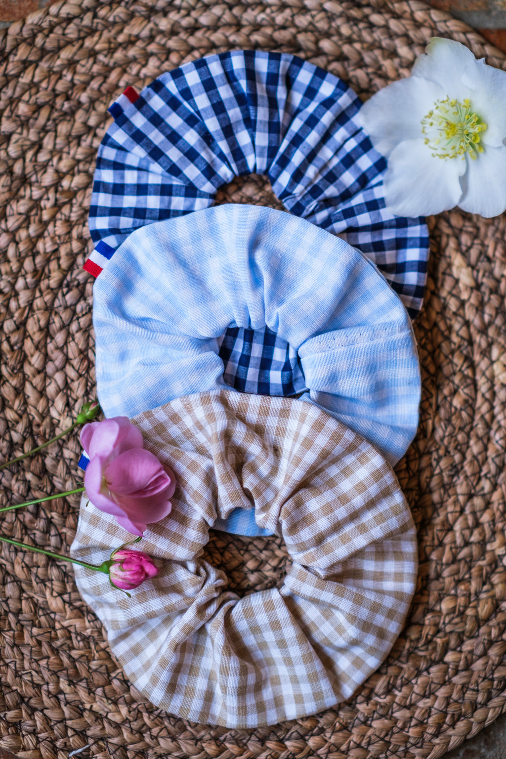 Chouchou au motif vichy bleu marine