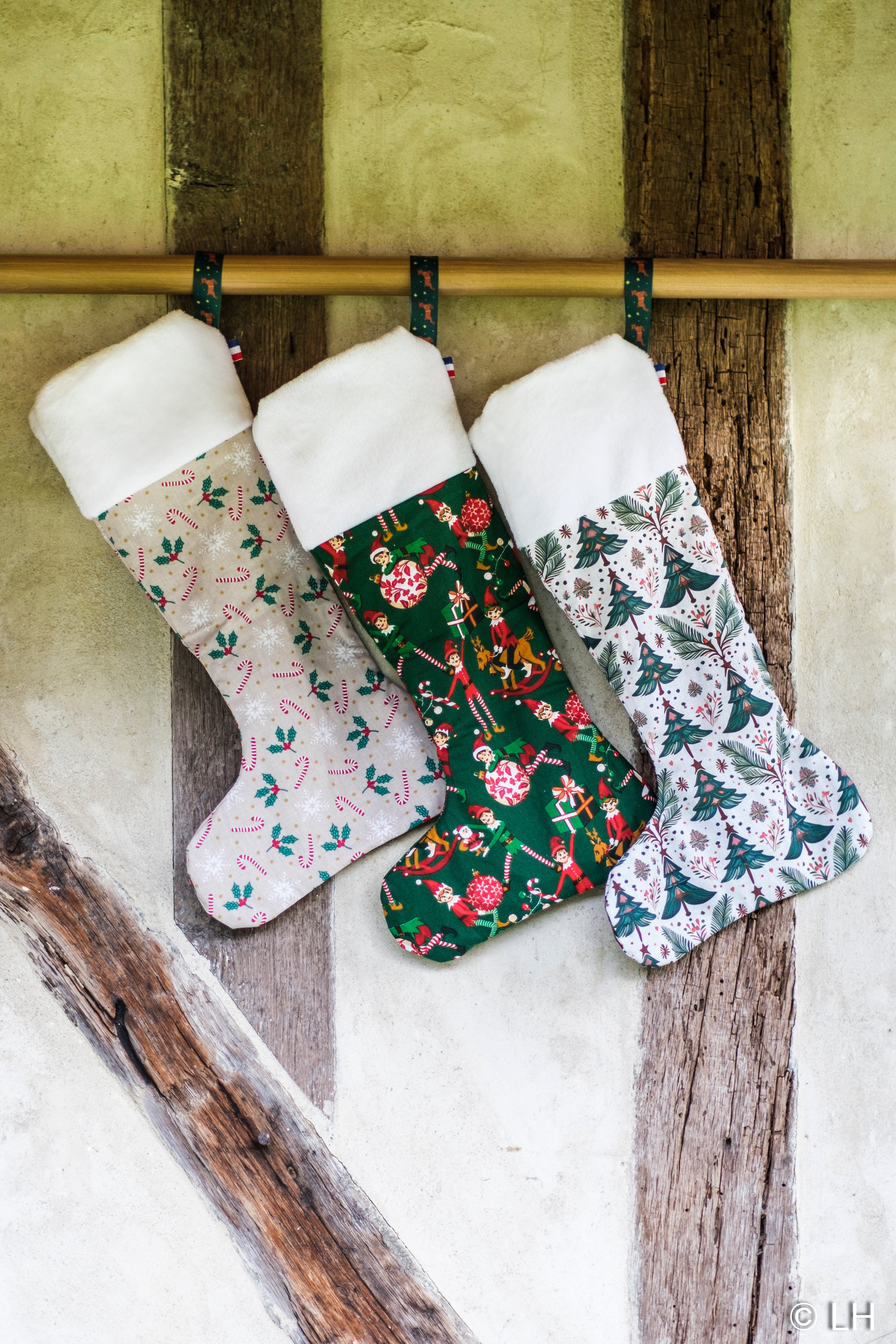 Botte de Noël beige aux motifs houx et sucre d'orge