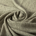 Plaid noir et blanc à franges en laine