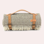 Plaid noir et blanc à franges en laine