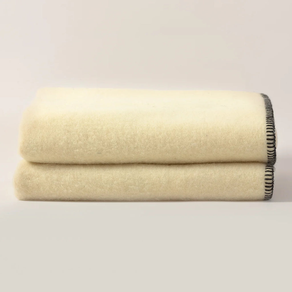 Plaid Blanc en laine vierge, finition Ebène