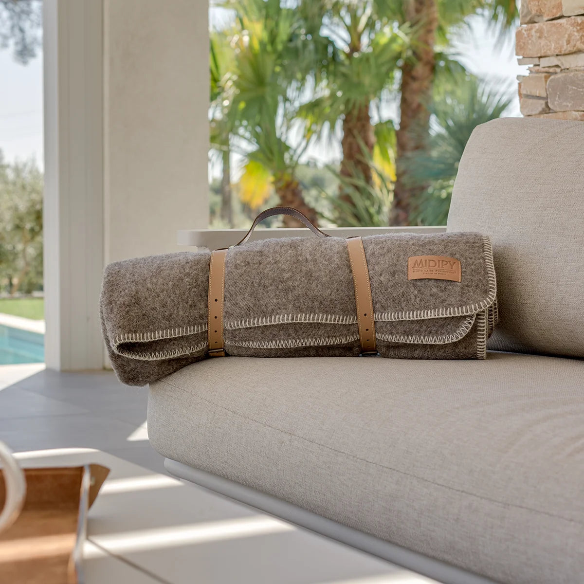 Plaid Gris chiné en laine vierge, finition Ivoire